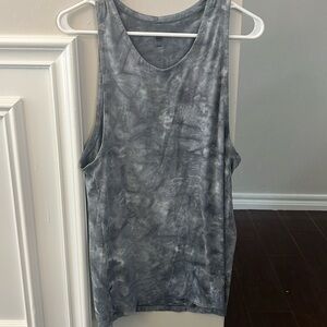 Men’s Lululemon tank